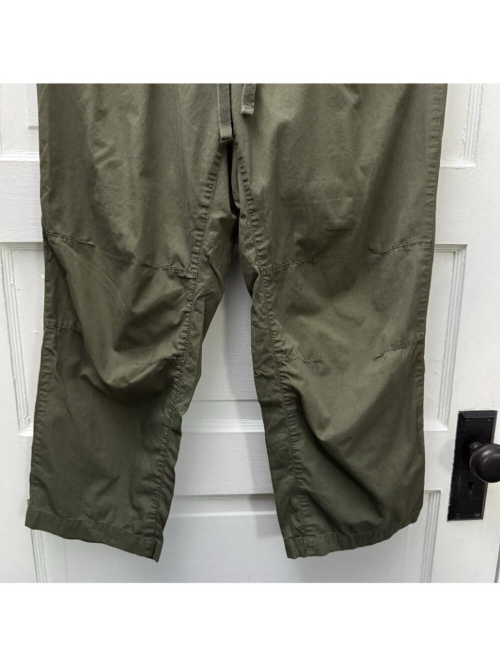 LOFT Outlet Womens Size 12 Olive Green Pull On Cargo Crop Pants Cotton Casual - Picture 4 of 9